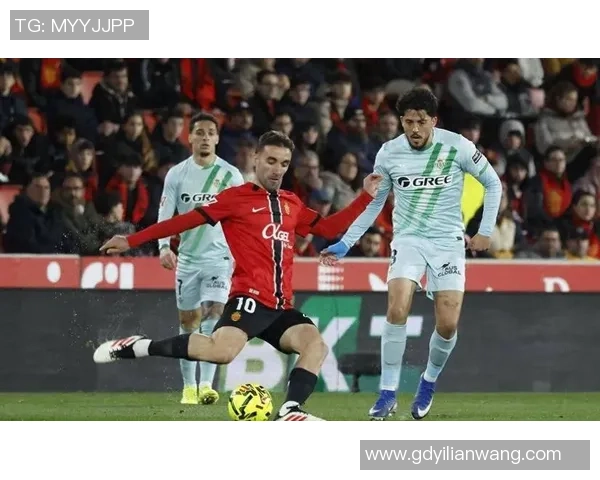 西甲惊现冷门阿森纳6比2大胜波尔图点球大战引发全场狂欢