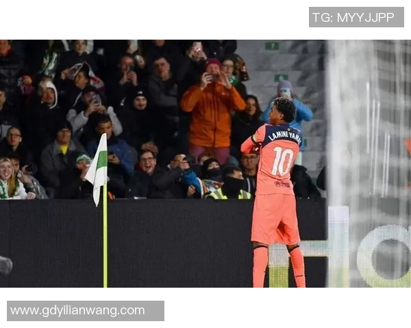 德甲激战巴萨与尤文图斯握手言和精彩瞬间回顾引发全场热潮